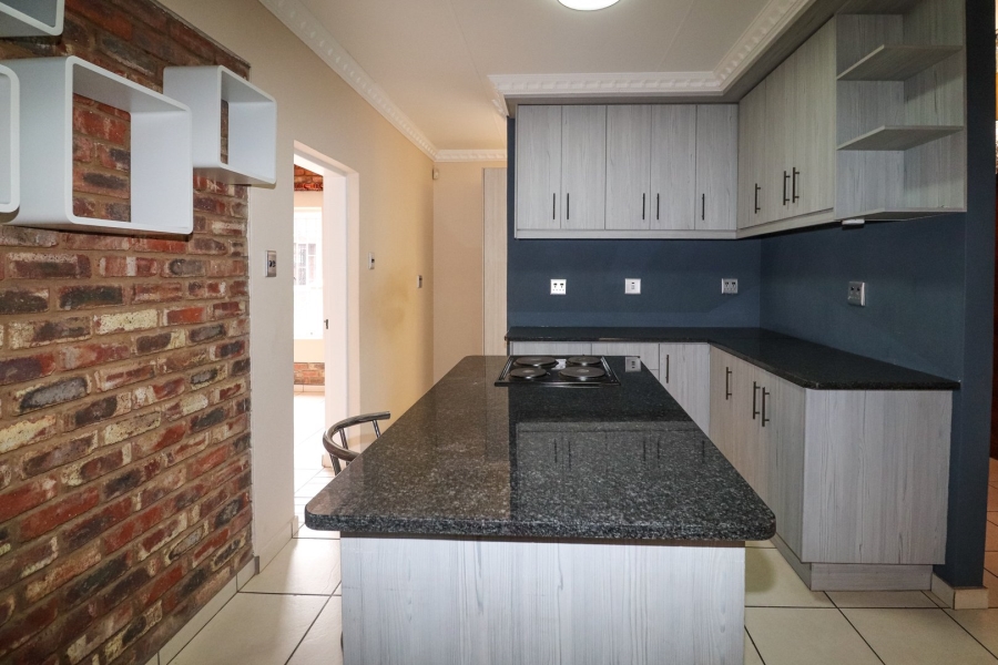 To Let 3 Bedroom Property for Rent in Flamwood North West